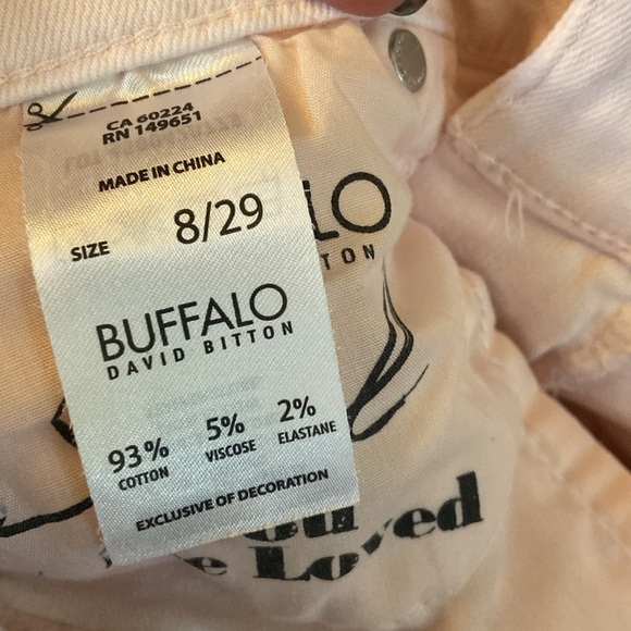 Buffalo David Bitton Tandi Mid Rise Distressed Bermuda Shorts size 8/29 lt pink - Picture 6 of 6
